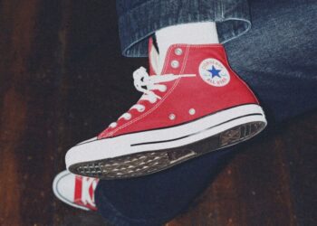 Converse Chuck 70: l’icona senza tempo che unisce stile, cultura e autenticità