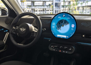 MINI Aceman E: il crossover elettrico compatto che unisce stile urbano e spirito d’avventura