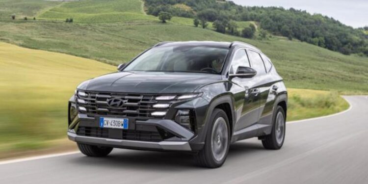 Hyundai TUCSON: il SUV compatto che continua a ridefinire gli standard del segmento