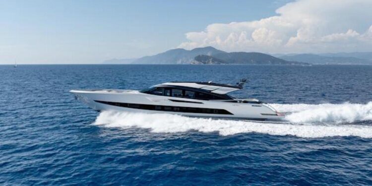 AB 110S by AB Yachts: il nuovo superyacht ad alte prestazioni made in Italy