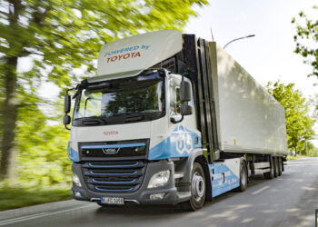Toyota avvia la logistica a zero emissioni con i camion a celle a combustibile