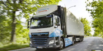 Toyota avvia la logistica a zero emissioni con i camion a celle a combustibile