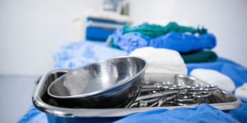 Si fingeva chirurga estetica: Olivia Buldrini indagata dopo la morte di una paziente