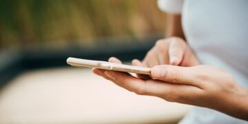 Poste Italiane lancia la nuova app unica: servizi postali e finanziari in un’unica interfaccia