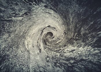 Il ciclone Isaac divide l’Italia: grandine al Nord, inferno di caldo al Sud