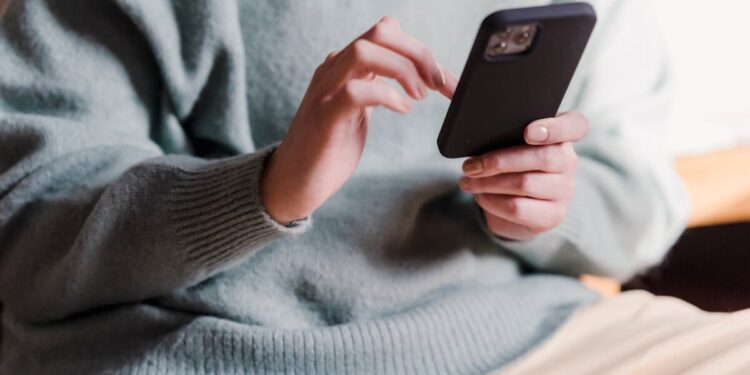 Truffa via SMS a nome dell’ASL: allarme phishing in Lombardia