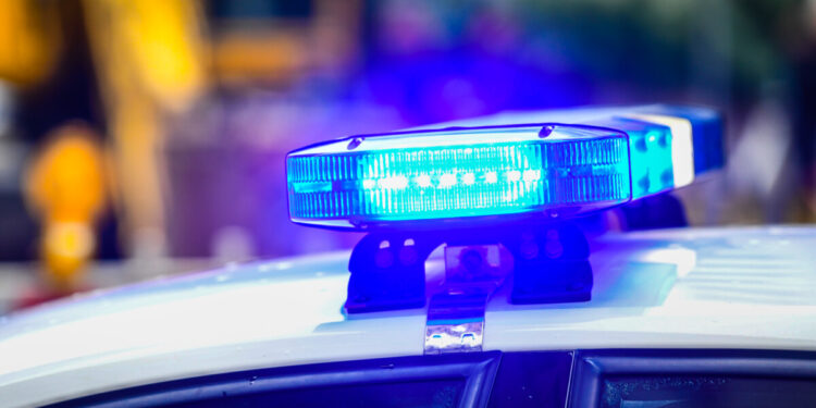 Napoli, cadavere sulla spiaggia della Mappatella: mistero sul lungomare all’alba