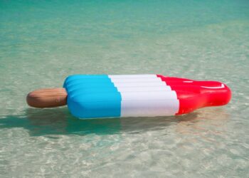 Tragedia a Fermo: 15enne annega dopo il ribaltamento del materassino gonfiabile