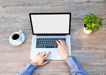 Bonifici istantanei, dal 9 ottobre 2025 cambiano le regole: obbligo di verifica tra IBAN e intestatario