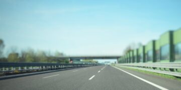 Contromano a 100 km/h sull’autostrada di Trieste: perché l’automobilista non è stato arrestato?