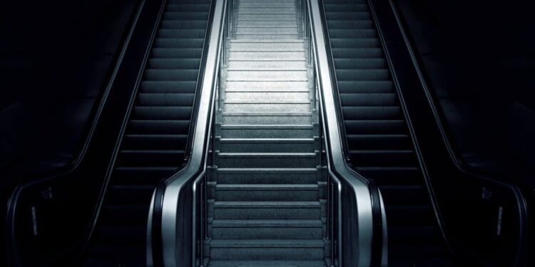 Violenza sessuale su una 18enne alla stazione di San Zenone: identificato il dna dell’aggressore