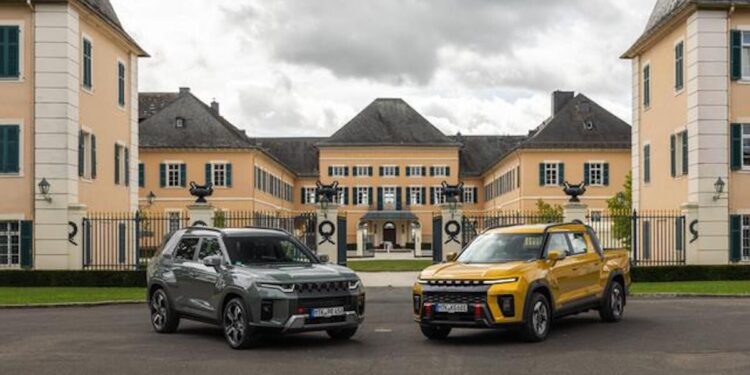 KGM lancia Torres HEV e Torres EVT: nuova era per SUV e pick-up coreani